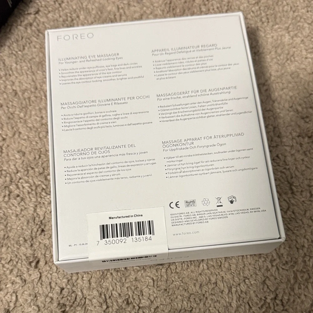 FOREO IRIS Eye Massager - Elegant Black - Picture 2 of 2